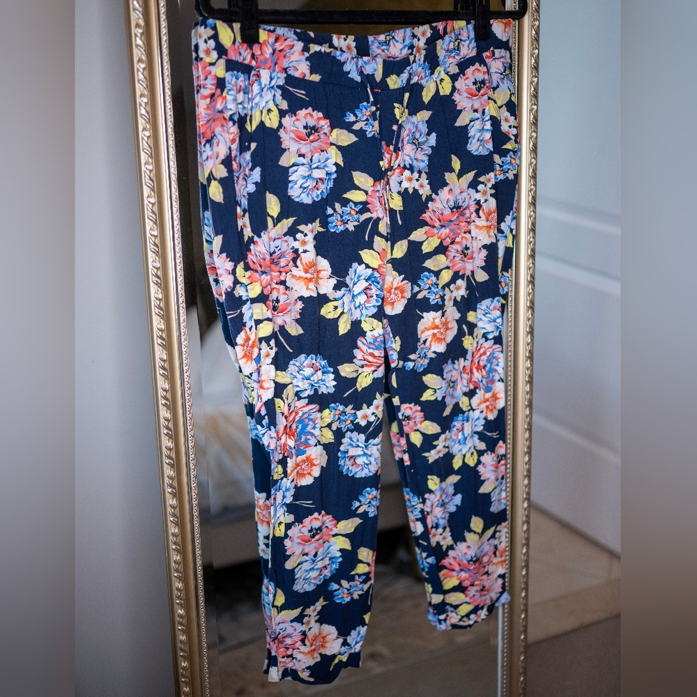 Old Navy Floral Drawstring Joggers